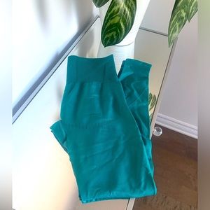 Turquoise leggings
